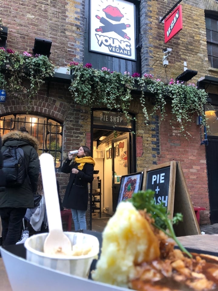 photo of Young Vegans Pie Shop Steak and Ale Pie shared by @nicole0710 on  04 Dec 2019 - review