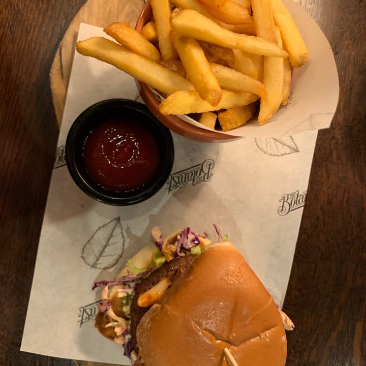 review photo of The Botanist Cheltenham Moving Mountains Burger shared by @casstilda on 17 Sep 2020 - review