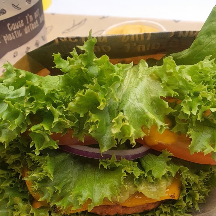 photo of Vincent Vegan Cheese Burger shared by @jeanneloani on  27 Oct 2021 - review
