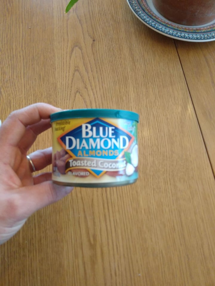 photo of Blue Diamond Blue Diamond Almonds Toasted Coconut shared by @wespenland on  26 Feb 2020 - review