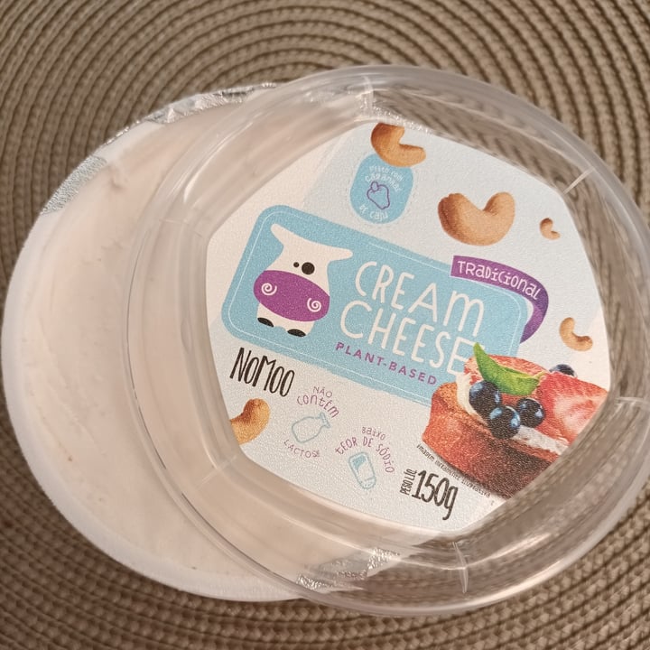 photo of NOMOO Plant-Based Brasil Cream Cheese tradicional shared by @lucianagragnato on  11 Nov 2022 - review