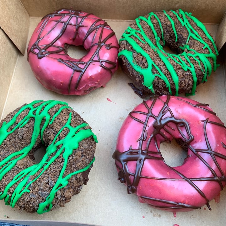 review photo of Pandamonium Doughnuts Thin Mint Doughnuts shared by @janetes on 21 Jun 2020 - review