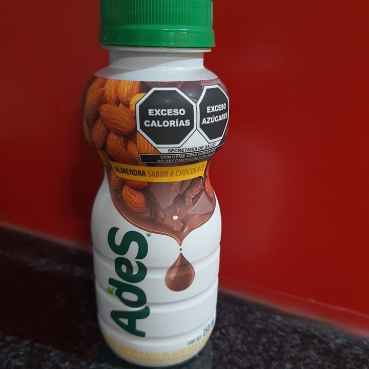 photo of Ades Leche De Almendras Sabor Chocolate shared by @menny on  03 May 2021 - review