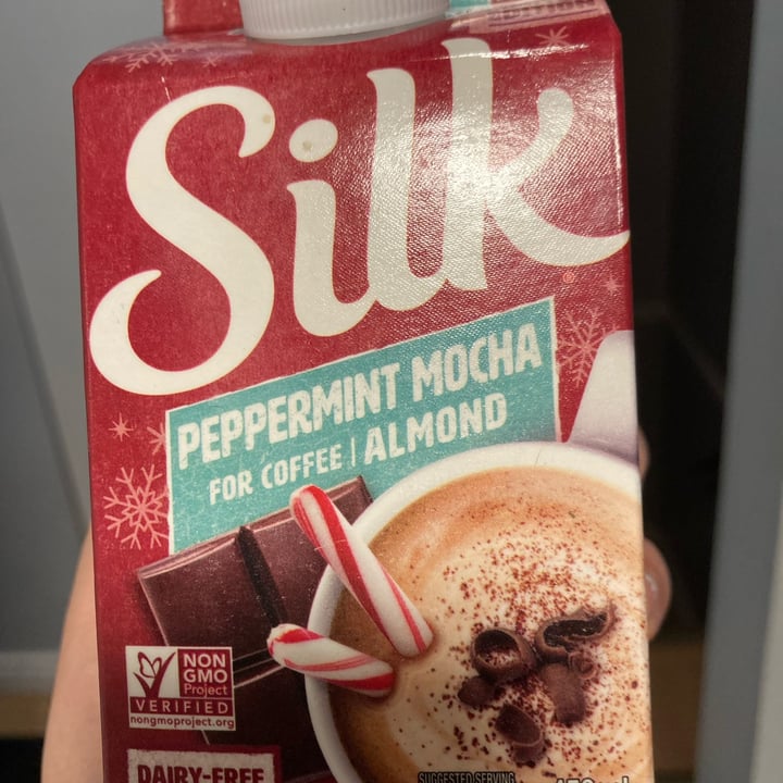 photo of Silk Dark Chocolate Peppermint Almond Creamer shared by @cuttlefish on  15 Nov 2021 - review