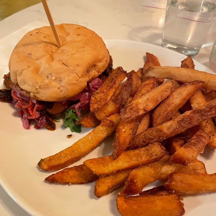 photo of Community Restaurant Spicy Buffalo Cauli Wings shared by @vcamps on  30 Sep 2021 - review