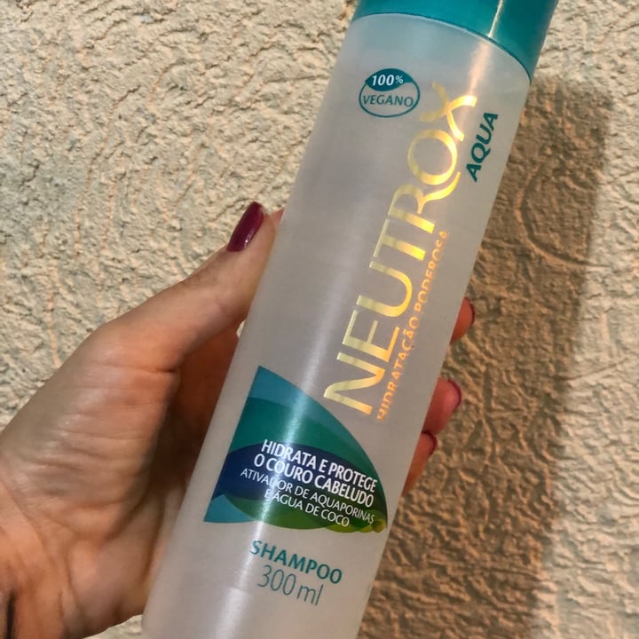 photo of Neutrox Shampoo Neutrox Aqua shared by @anapaularetuci on  19 Sep 2021 - review
