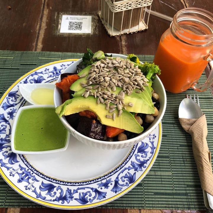 review photo of Sirena Morena buddha bowl shared by @arnokache on 25 Feb 2021 - review