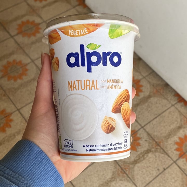 review photo of Alpro Yogurt Natural con Mandorla/Amande shared by @sunflower30 on 22 Apr 2022 - review