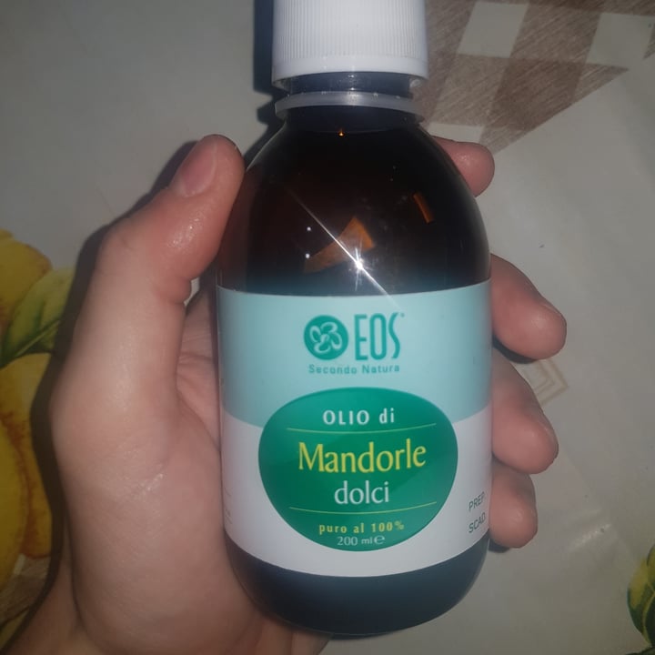 photo of EOS Olio di Mandorle Dolci shared by @elebol on  10 Jun 2022 - review