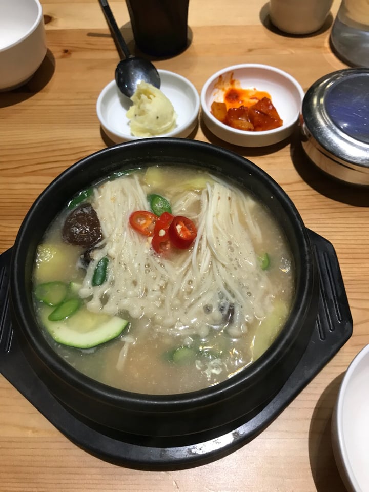 photo of The Boneless Kitchen Doenjang Jjigae (Soybean Paste Stew) shared by @stevodedevo on  25 Nov 2018 - review