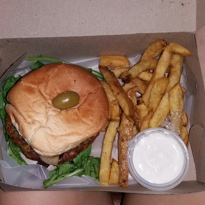 review photo of Lupulus - Beer Store Burger De La Casa shared by @agustinadiaz on 28 Feb 2022 - review