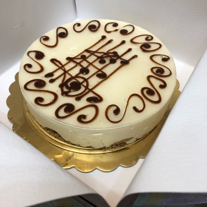 photo of Gelateria Su Per Giù Torta Semifreddo shared by @soulveg on  08 Oct 2022 - review