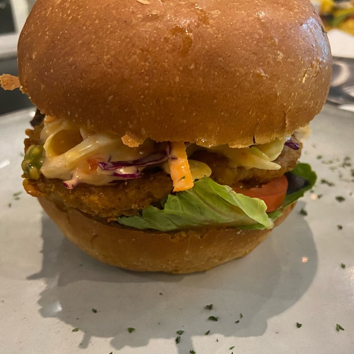 photo of The Vegan Chef Sandton Crispy chick burger shared by @plantbasedstorm on  06 Mar 2022 - review