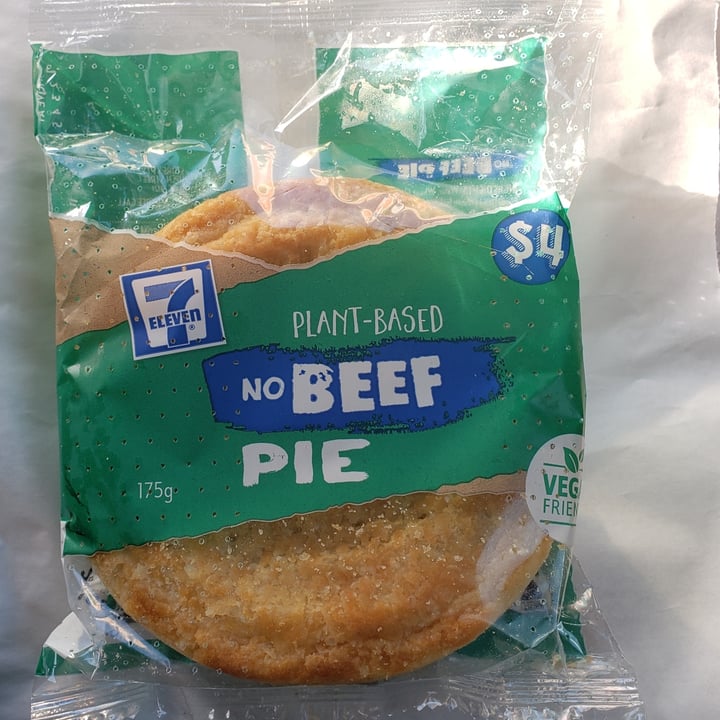 photo of 7-Eleven Nobeef Pie shared by @savetheworldwithkim on  09 Jun 2020 - review