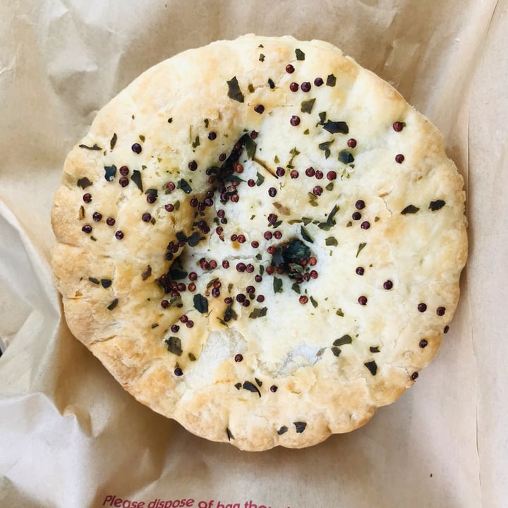 review photo of bp Vegan Butter Chicken Pie shared by @-juniper- on 24 Apr 2022 - review