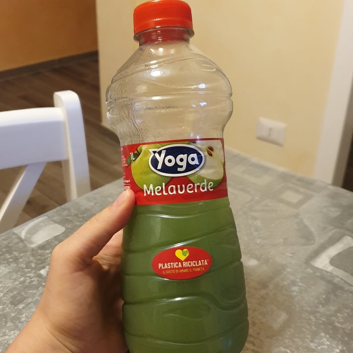 photo of Yoga Succo mela verde Yoga shared by @lauraminelli on  19 Jun 2022 - review