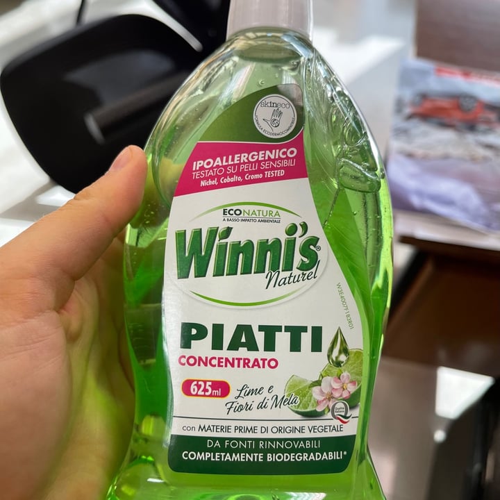 photo of Winni's Naturel Detersivo Per Piatti Lime E Frutti Di Mela shared by @aliclinomaniac on  26 May 2021 - review