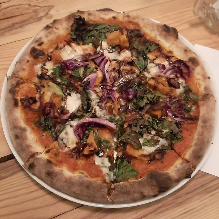 photo of Peloton Pizzashop Treviso shared by @plantsfeelthough on  25 Jun 2020 - review