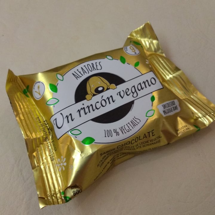 photo of Un Rincón Vegano Alfajor Chocolate shared by @paulinaspiga on  07 Sep 2020 - review