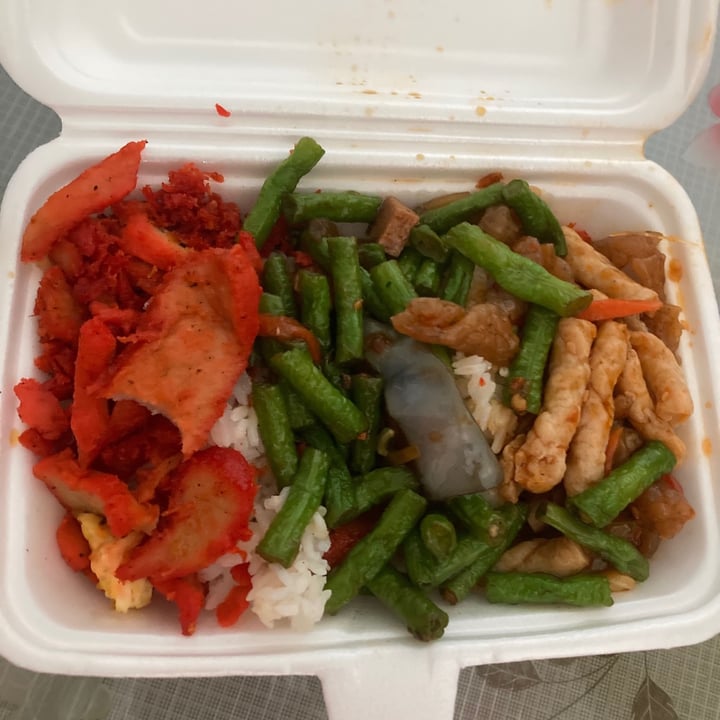photo of NTUC Foodfare - Sembawang MRT (Food Court) Vegetarian mixed rice shared by @gowenwen on  15 Dec 2020 - review