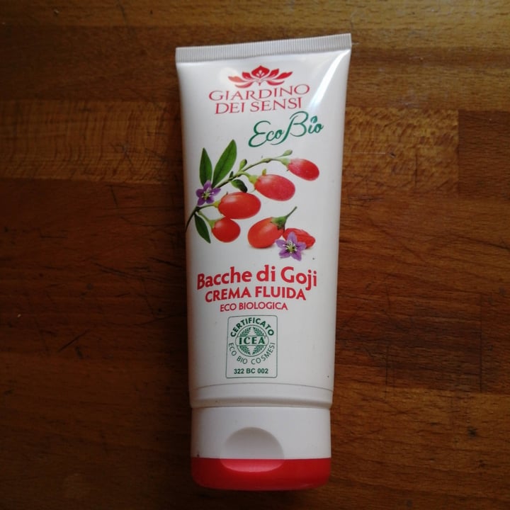 review photo of Giardino dei sensi Crema fluida Bacche di Goji shared by @azzurra on 10 Jun 2021 - review