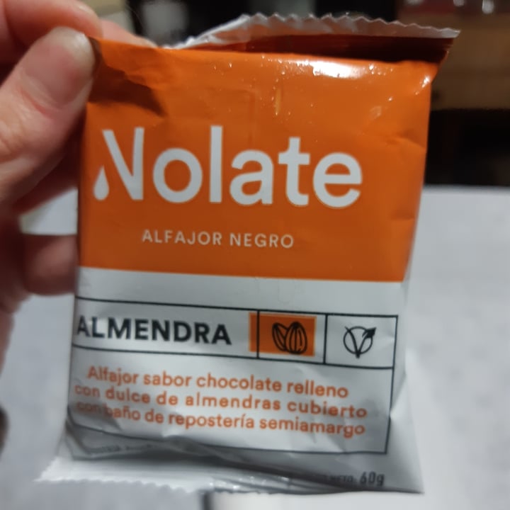 photo of Nolate Alfajor Negro De Almendras shared by @alexiasnipe on  29 Jun 2021 - review