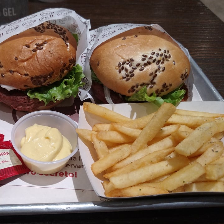 photo of Burger 54 Not chesse burger shared by @embraceyourmadness on  29 Apr 2021 - review