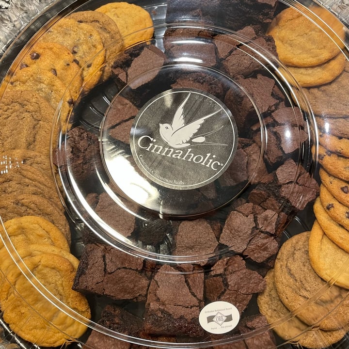 photo of Cinnaholic Cookies & Brownie Tray shared by @sangria on  03 Mar 2022 - review