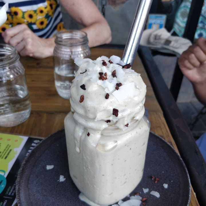 photo of Valeo Wholefoods Cafe Cookie Dough Smoothie shared by @davidstig on  05 Feb 2022 - review