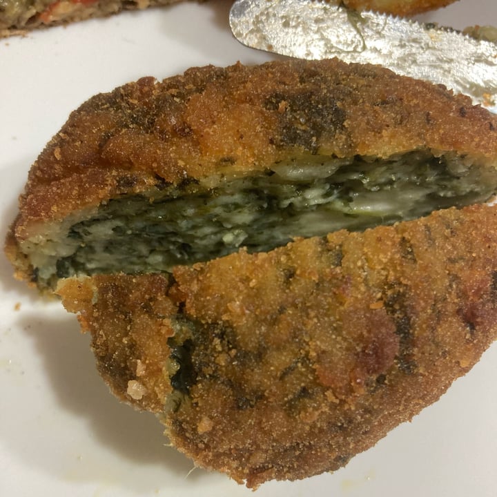 photo of Bar Dolcezza di Cuscunà Temistocle Arancino Agli Spinaci shared by @itsfab on  10 Jul 2022 - review