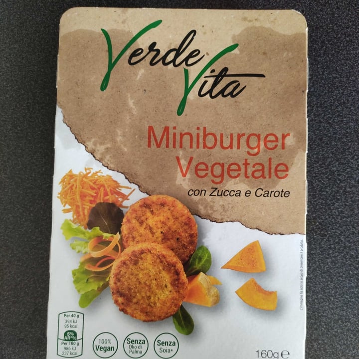 photo of Verde vita Miniburger vegetale con zucca e carote shared by @giovannafalletti on  22 Jun 2022 - review