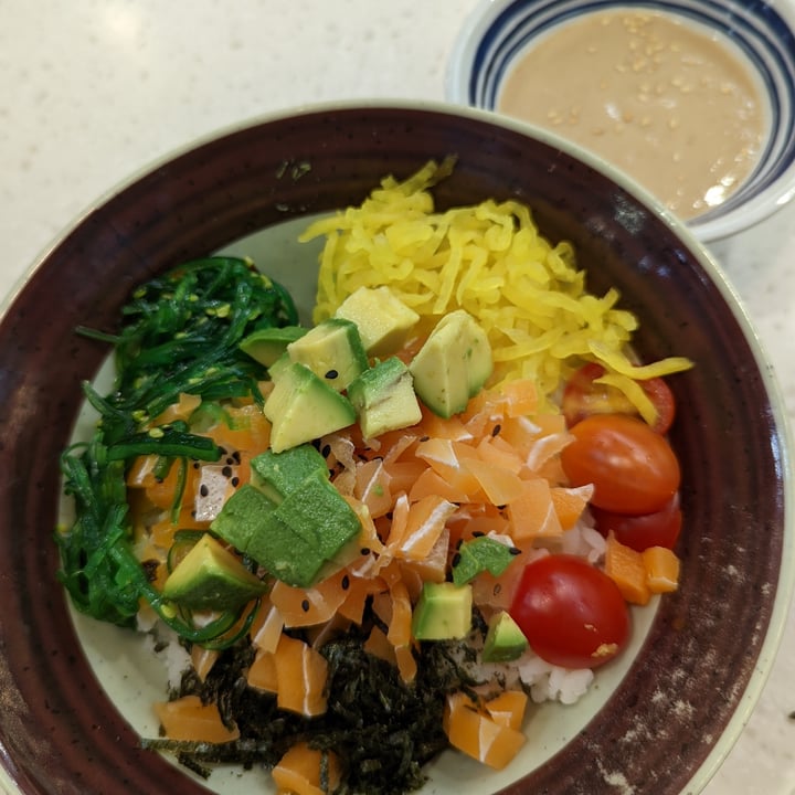 photo of Saute Sushi Zalmon Poke Don shared by @shawneofthedead on  16 Apr 2022 - review