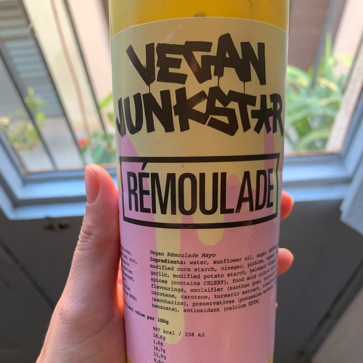 photo of Vegan Junkstar Remoulade shared by @susanaworldcitizen on  08 Dec 2021 - review
