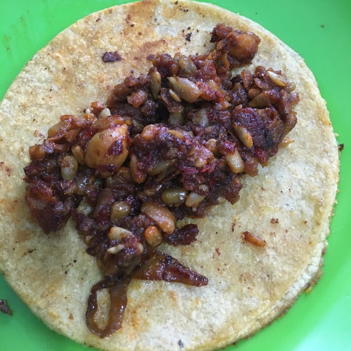 photo of El Bajon Vegan Tacos Chorizo Rojo Taco shared by @maxovel on  07 Nov 2020 - review
