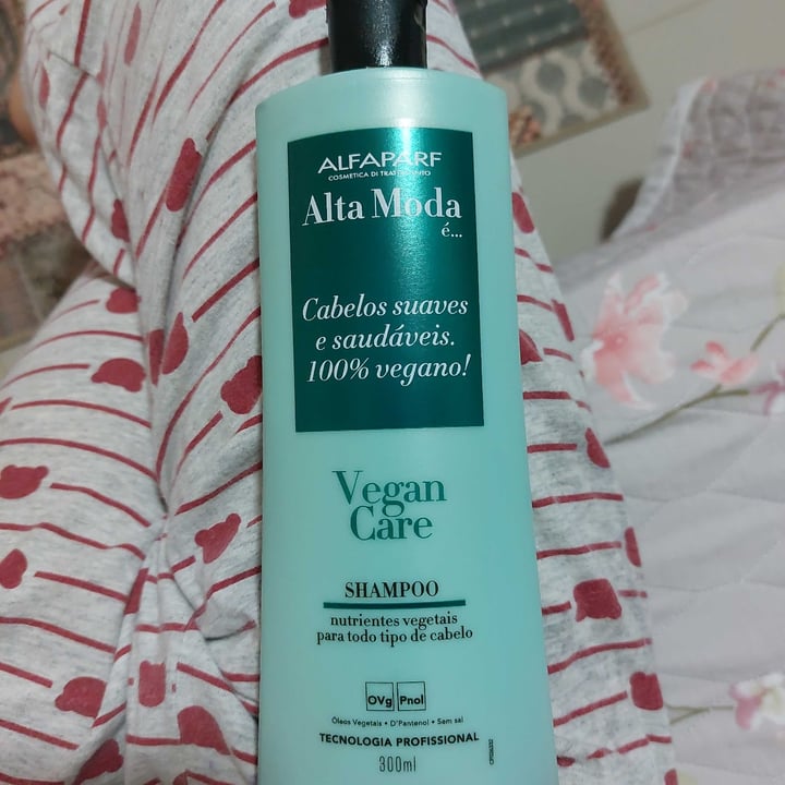 photo of Alfaparf Alta Moda shampoo Vegan shared by @isinha on  25 Nov 2021 - review