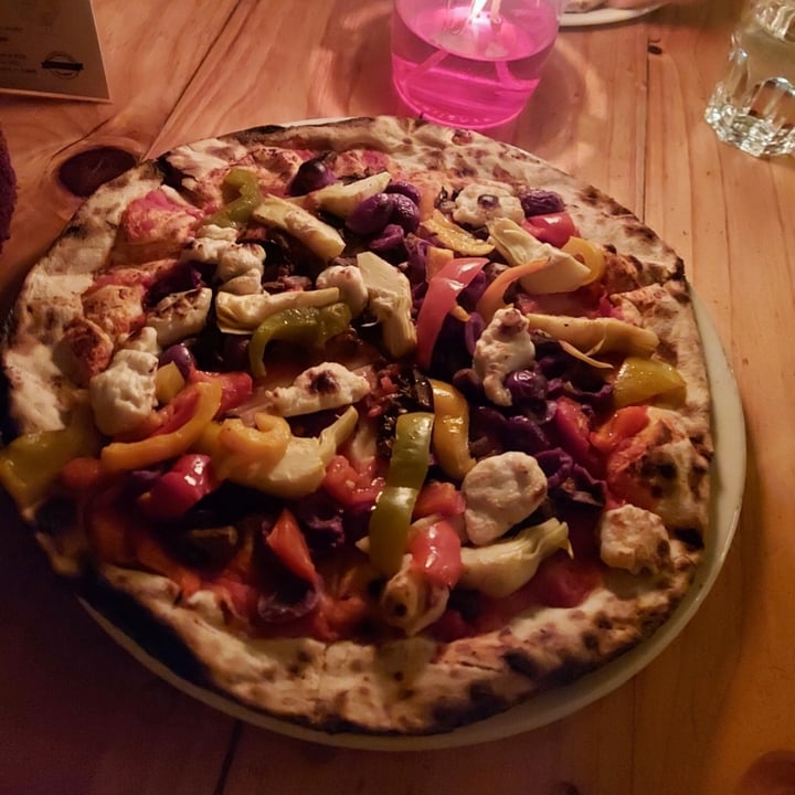 photo of Massimo's Vegan Vegetarian Pizza shared by @rosevr on  11 Oct 2021 - review