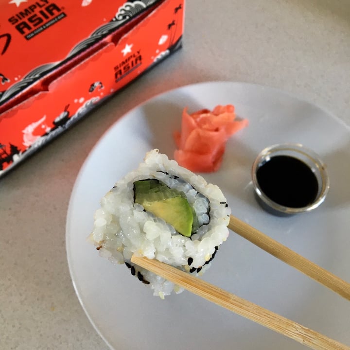 photo of Simply Asia - Table View 835 - inside-out roll - vegetarian shared by @taz on  19 Feb 2021 - review