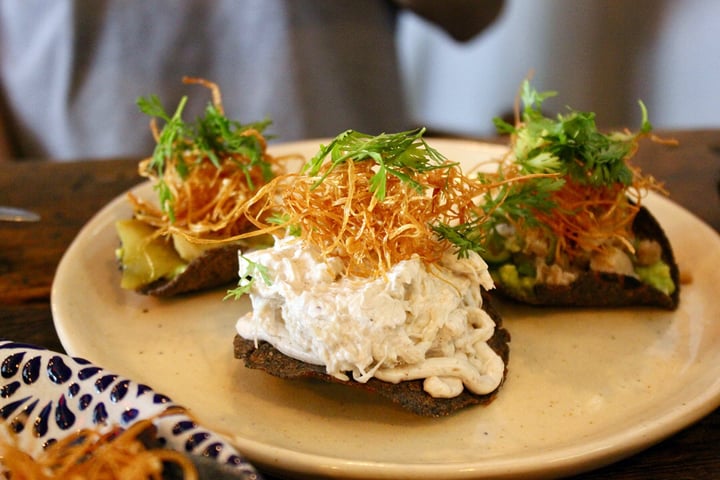 photo of Los Loosers Vegan tostadas shared by @pleasenousername on  04 Apr 2019 - review