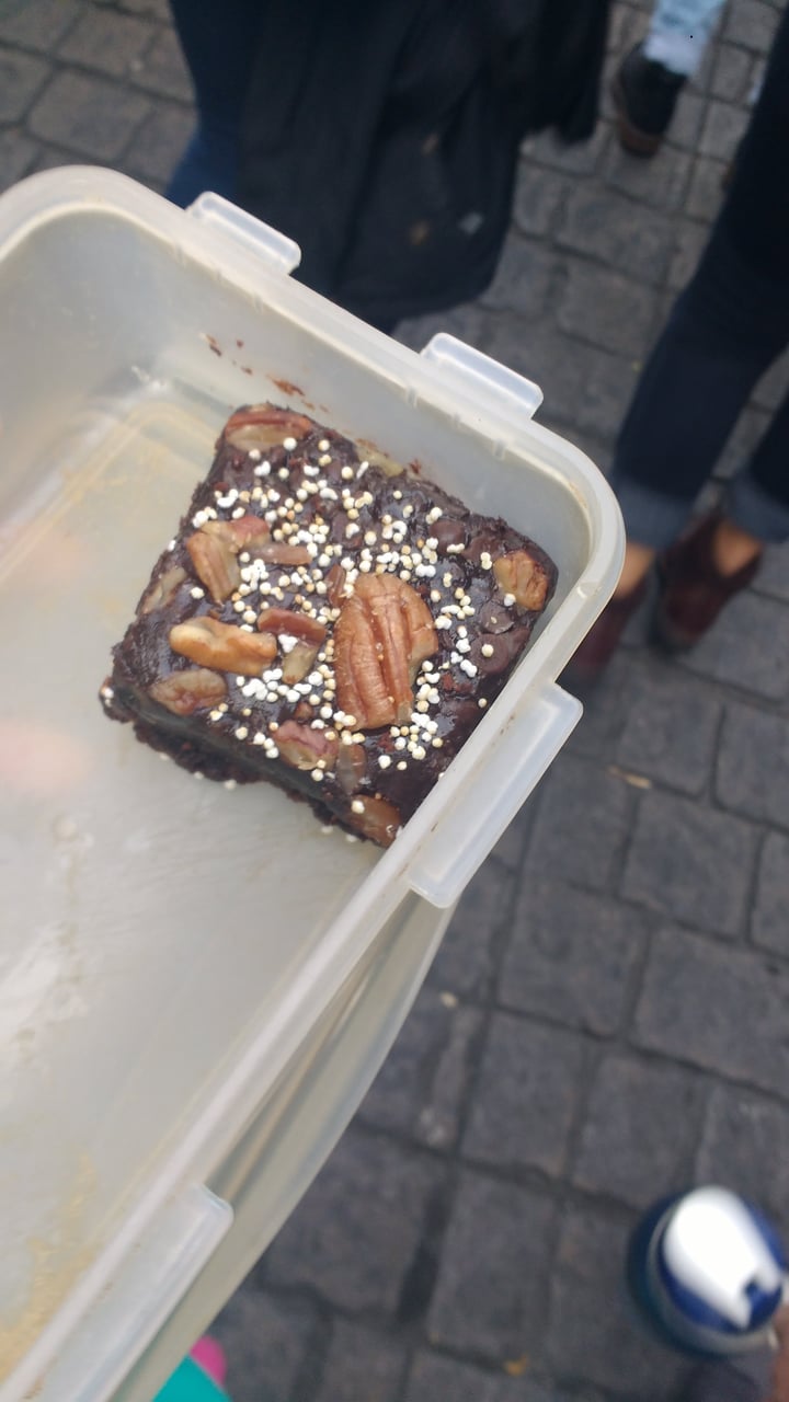photo of Veguísima Brownie shared by @uvazombie on  24 Dec 2019 - review
