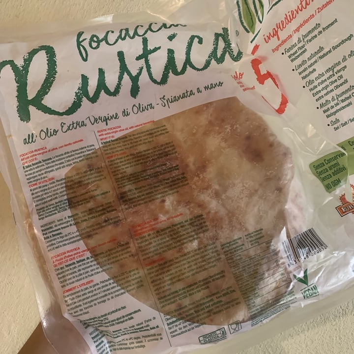 review photo of Europizza Focacce rustiche spianate a mano shared by @clarissalily on 02 Sep 2022 - review