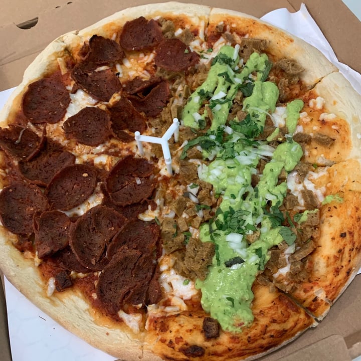 photo of Salvaxe Pizza de Pepperoni y Suadero shared by @nancy on  23 Dec 2020 - review