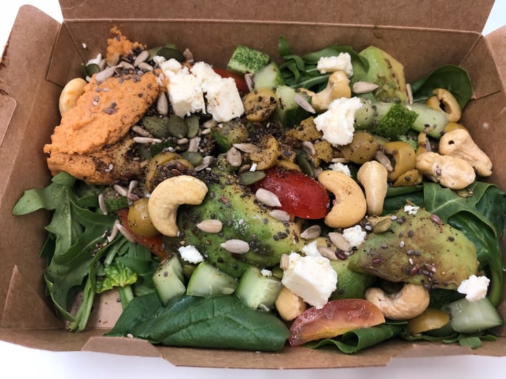 photo of Shake Farm Green goodness salad shared by @noll-fyra on  01 Nov 2018 - review