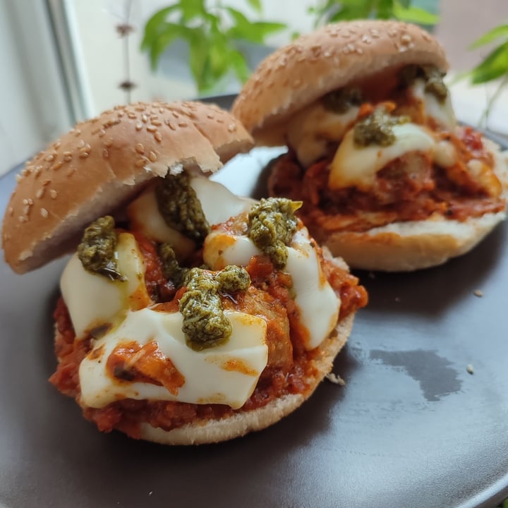 photo of Nurishh Mozzarella Style Slices shared by @flouredfingers on  31 Dec 2021 - review