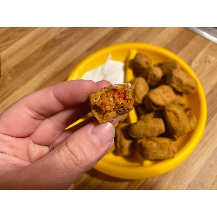 photo of MorningStar Farms Veggitizers Veggie Pepperoni Pizza Bites shared by @amsvfrazier90 on  17 May 2021 - review