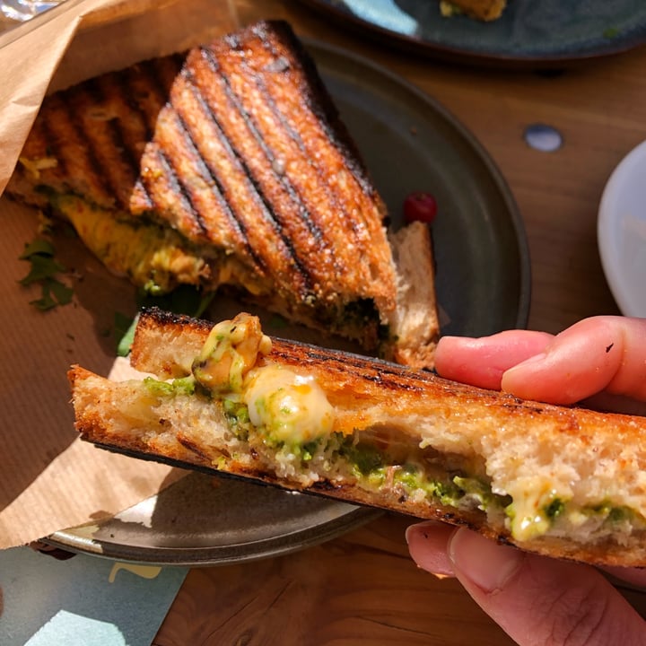 photo of HAPPENPAPPEN Cheesy Sandwich shared by @franciiotto on  17 Apr 2022 - review