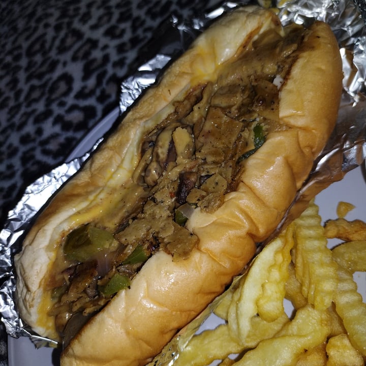 photo of The Green Table Philly Cheesesteak Sandwich shared by @alyssaa on  29 Jun 2022 - review