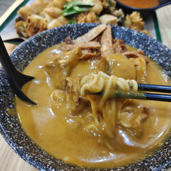 photo of SHU Vegetarian Curry Noodles shared by @jessnalism on  26 Jun 2022 - review