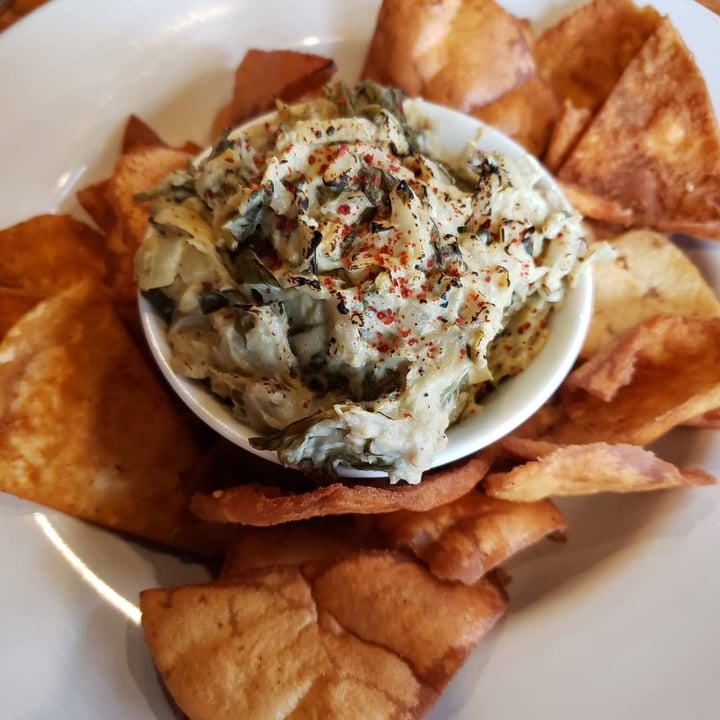 photo of Reverie Cafe + Bar Artichoke Dip shared by @jenicalyonclapsaddle on  14 Jan 2020 - review