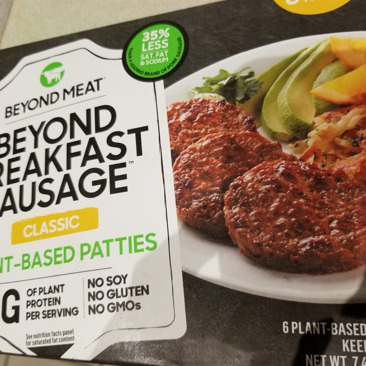 photo of Beyond Meat Beyond breakfast Sausage Classic  shared by @adelgado on  01 Jan 2021 - review
