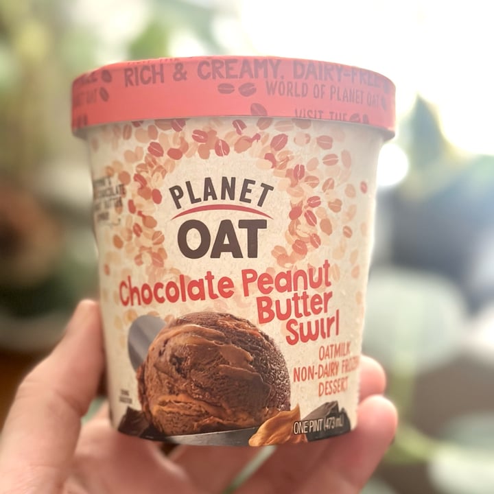 photo of Planet Oat Chocolate Peanut Butter Swirl Oatmilk Ice Cream shared by @happymoonday on  05 Nov 2022 - review